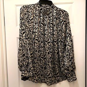 H&M Black / Silver Animal Print Sheer Blouse Women’s Size Large & Gold buttons.